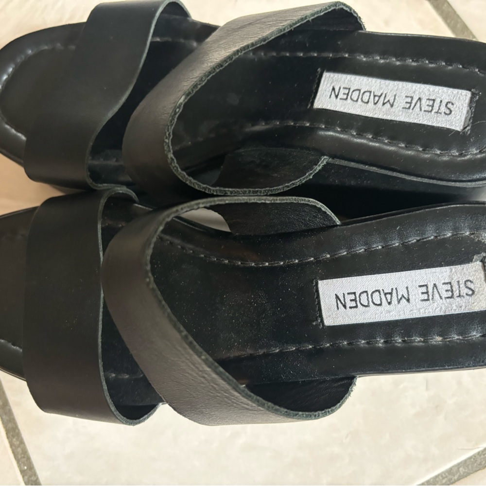 Steve Madden Black Leather Sandals